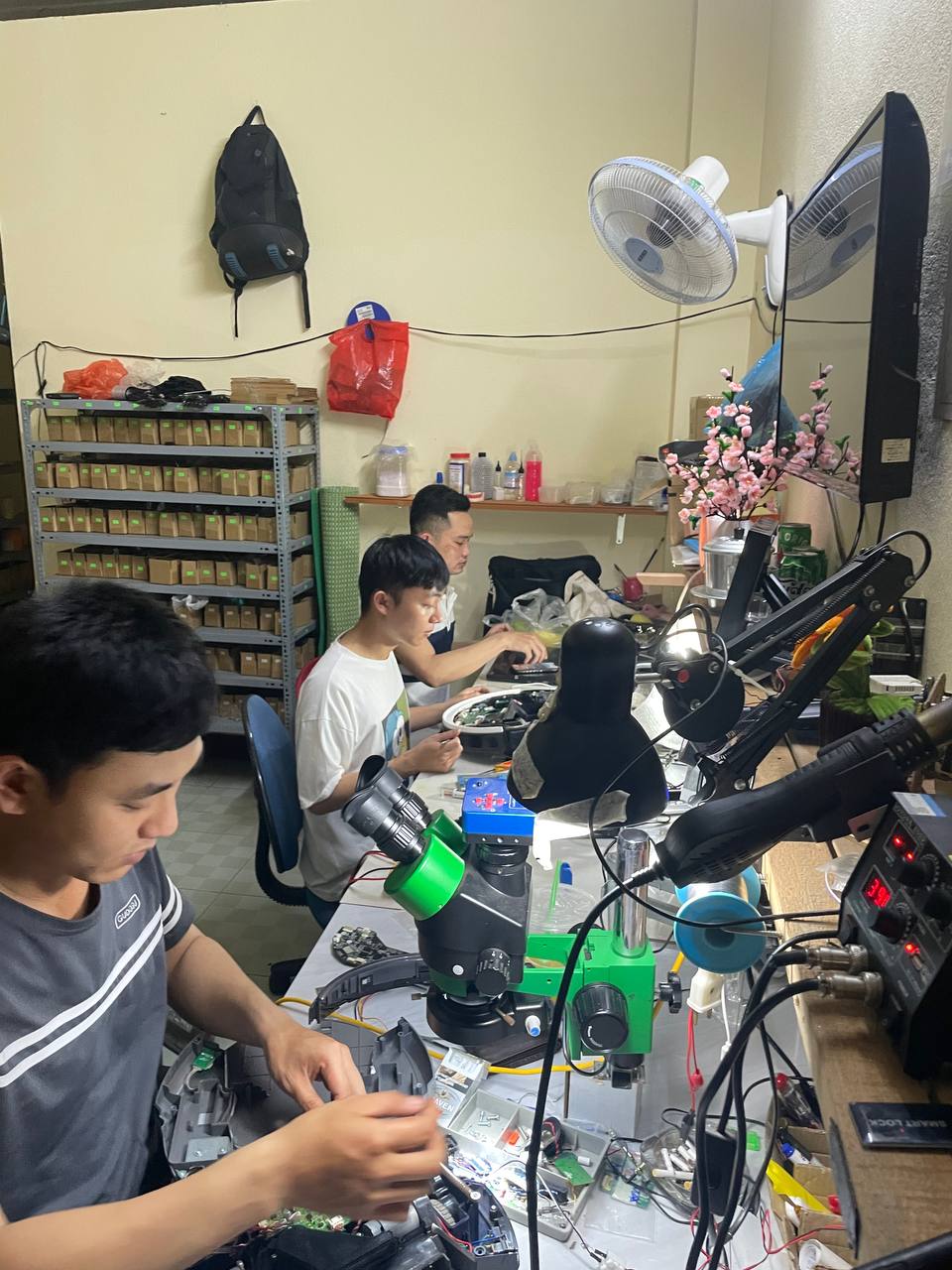 Dịch vụ sửa chữa robot hút bụi tại VESMART - ảnh 2